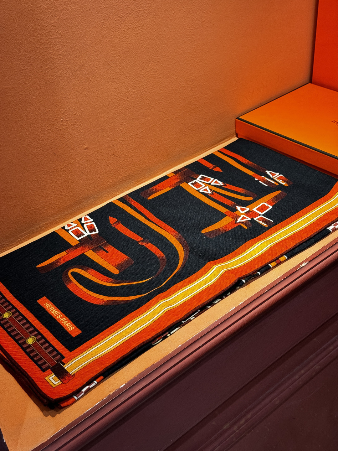 ❄️【双面同色】原单爱马仕140cm丝绒方巾💕 《马术密匙》，十九世纪的商品图录汇集了手工匠们的系列产品