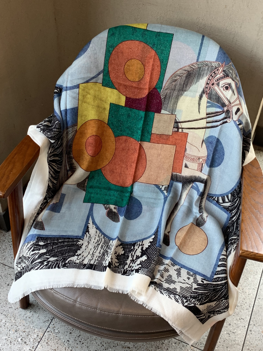 会发光发亮的围巾 爱马仕 专柜同步 买了都说好看羊绒印花‼️推荐💕顶级工艺超值‼️爱马仕专柜爆款🎁🎁羊绒