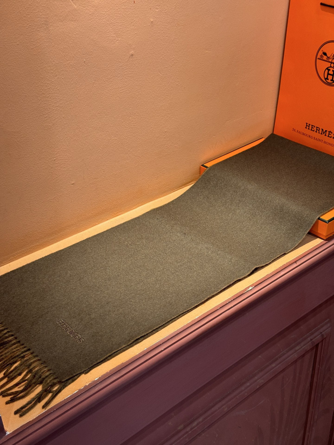 ✨✨太美了😍 爱马仕 情侣款 美到要尖叫😱专柜最新款🎊英伦欧美范儿 又是一款即时尚又实用的大围巾&长巾，