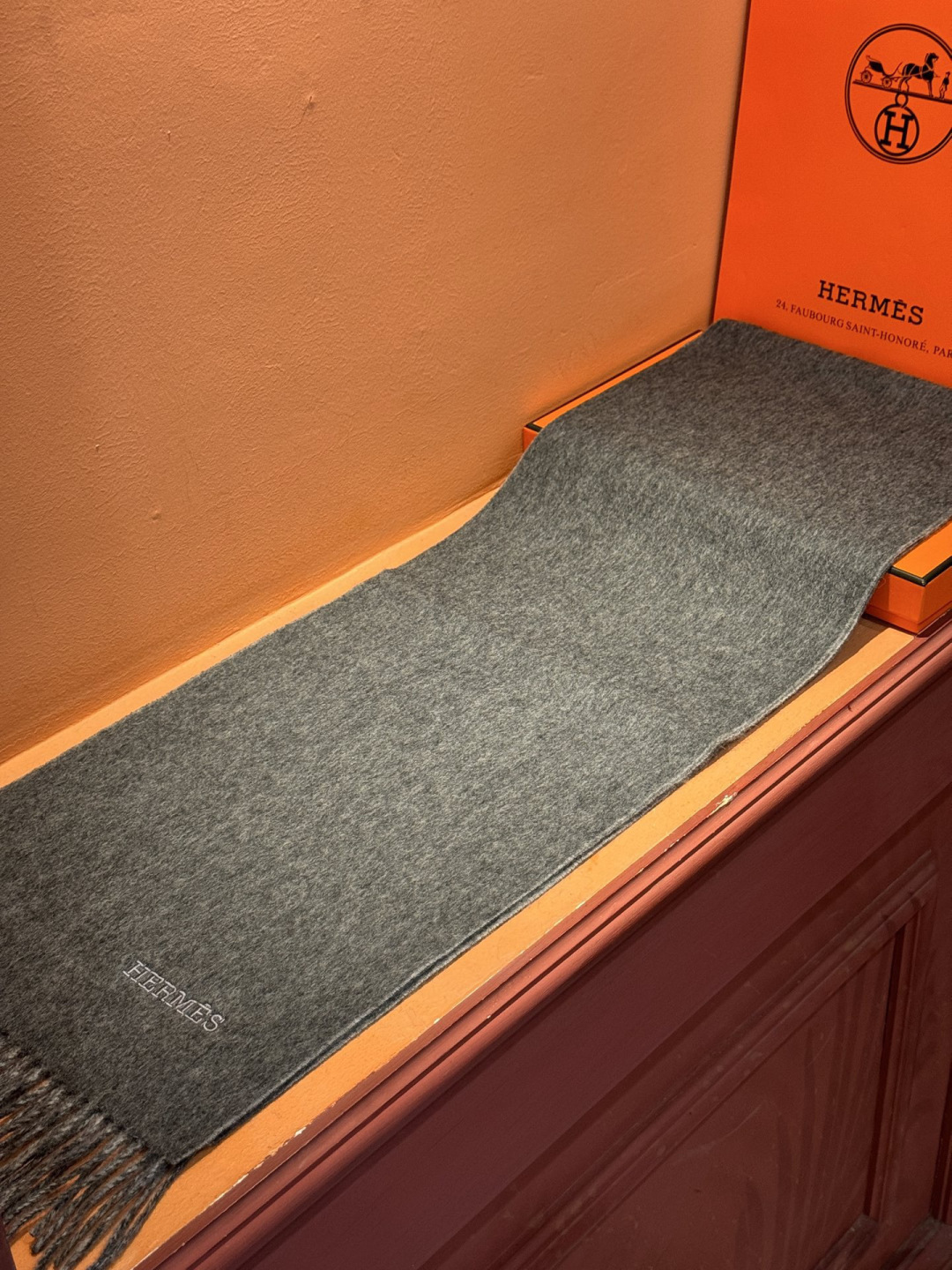 ✨✨太美了😍 爱马仕 情侣款 美到要尖叫😱专柜最新款🎊英伦欧美范儿 又是一款即时尚又实用的大围巾&长巾，