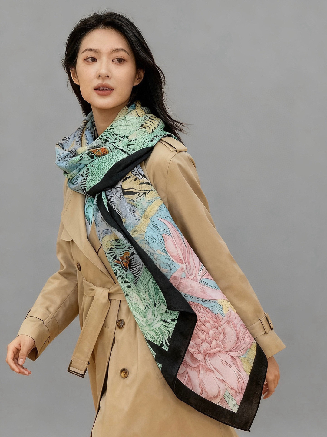 重磅推荐的140顶级丝绒双面异色披肩《回归自然》 披肩尺寸：140*140方巾 70%羊绒30%真丝这张