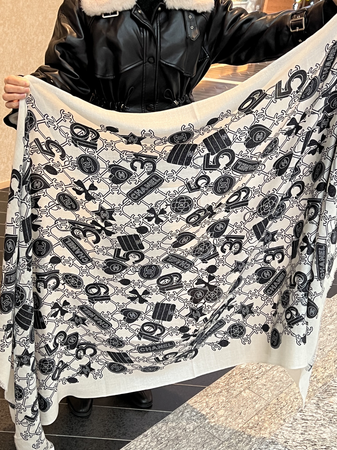 上新🌟 会发光发亮的围巾 💄💋新款客供银线💖羊绒面料长巾 😘美翻了[流泪]【手绘LOGO银线长巾】御用殿