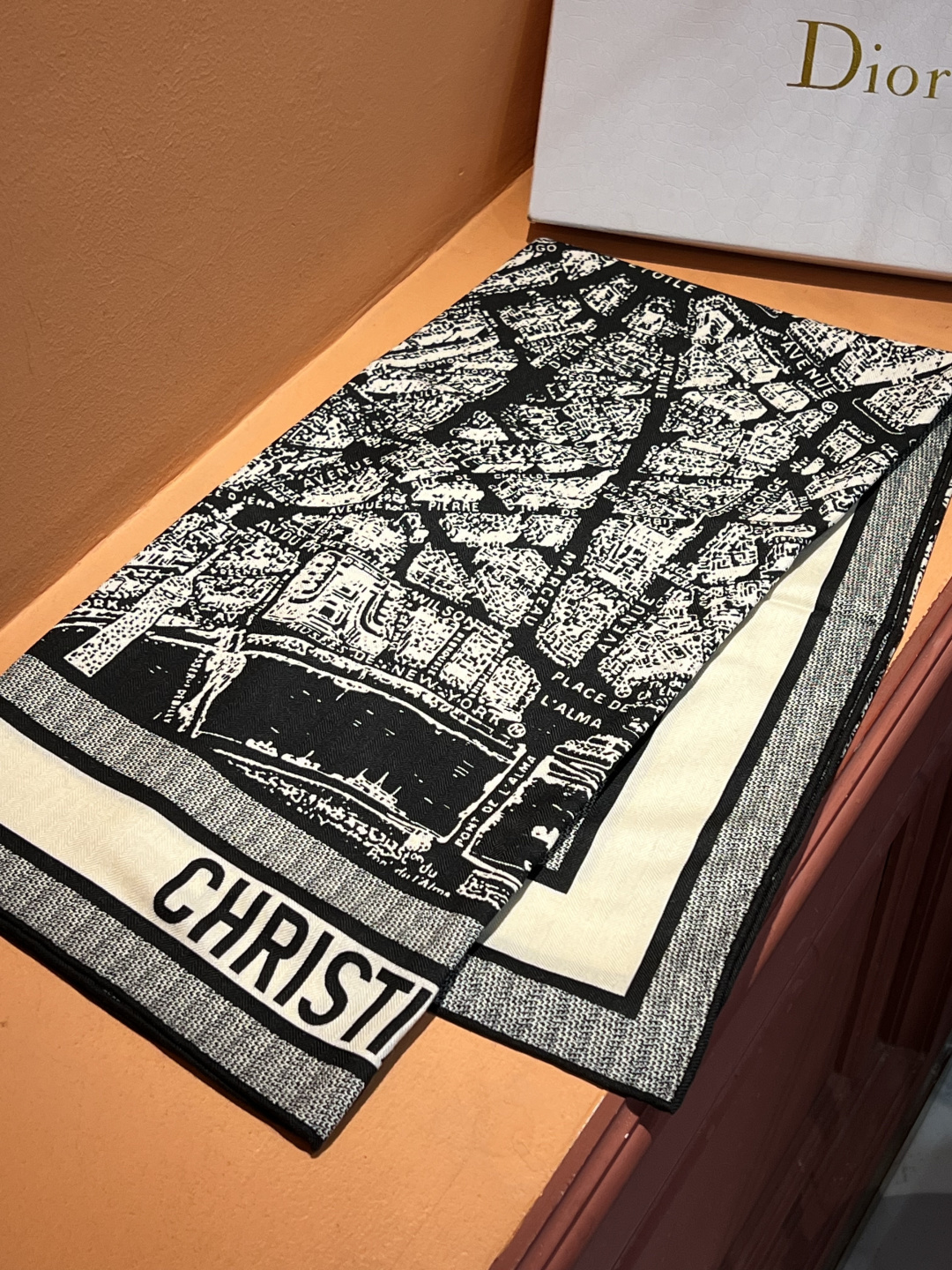 Dior ❤【️巴黎地图】黄金尺寸110*110双面同色丝绒方巾 不爱140繁复尺寸的姐妹可以选择110
