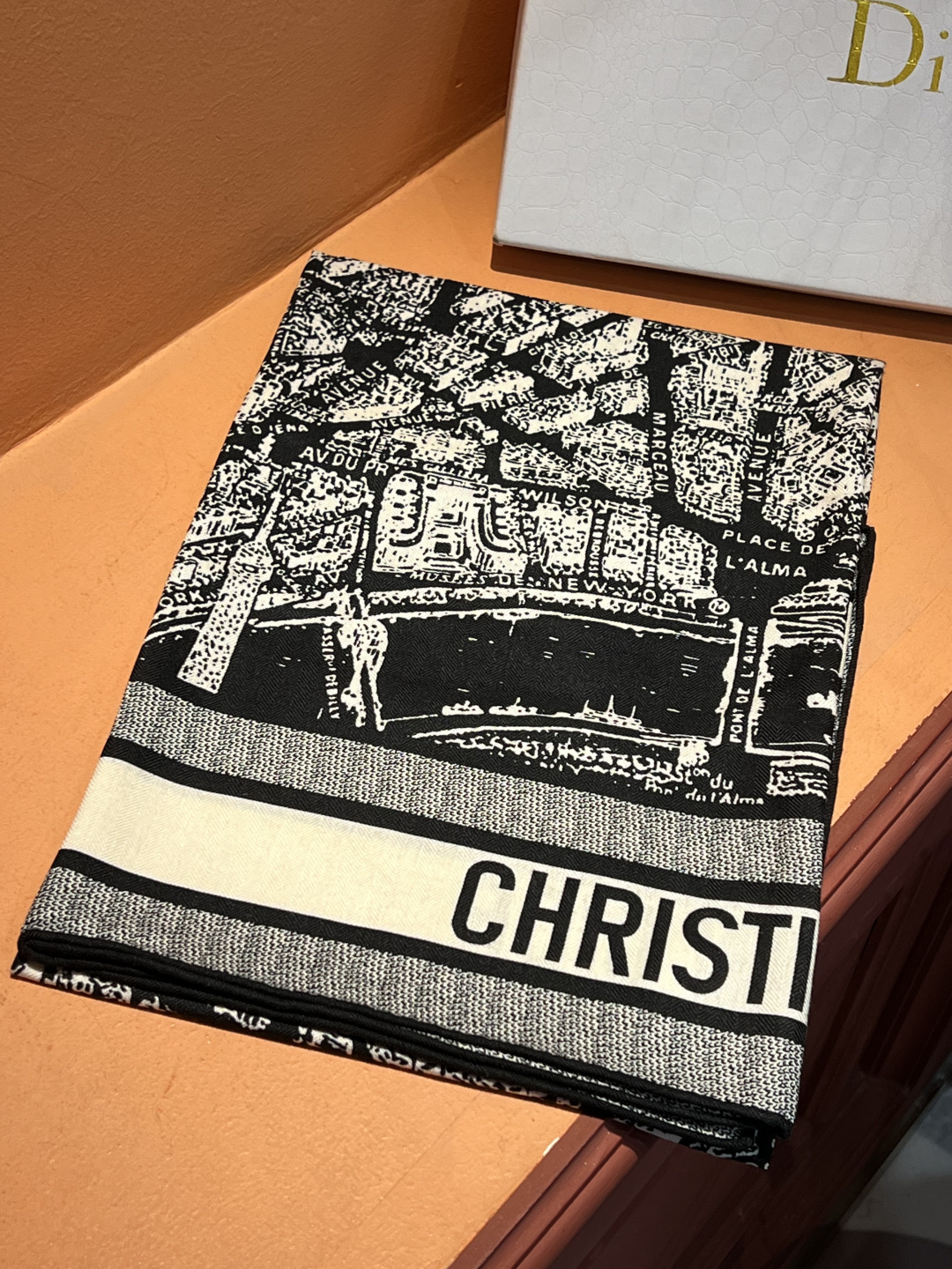 Dior ❤【️巴黎地图】黄金尺寸110*110双面同色丝绒方巾 不爱140繁复尺寸的姐妹可以选择110