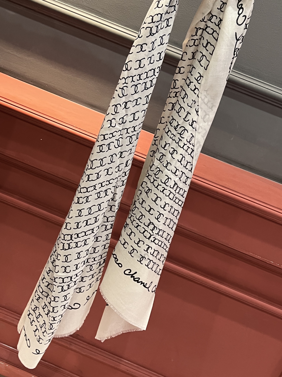 上新🌟 会发光发亮的围巾 💄💋新款客供银线💖羊绒面料长巾 😘美翻了[流泪]【手绘LOGO银线长巾】御用殿