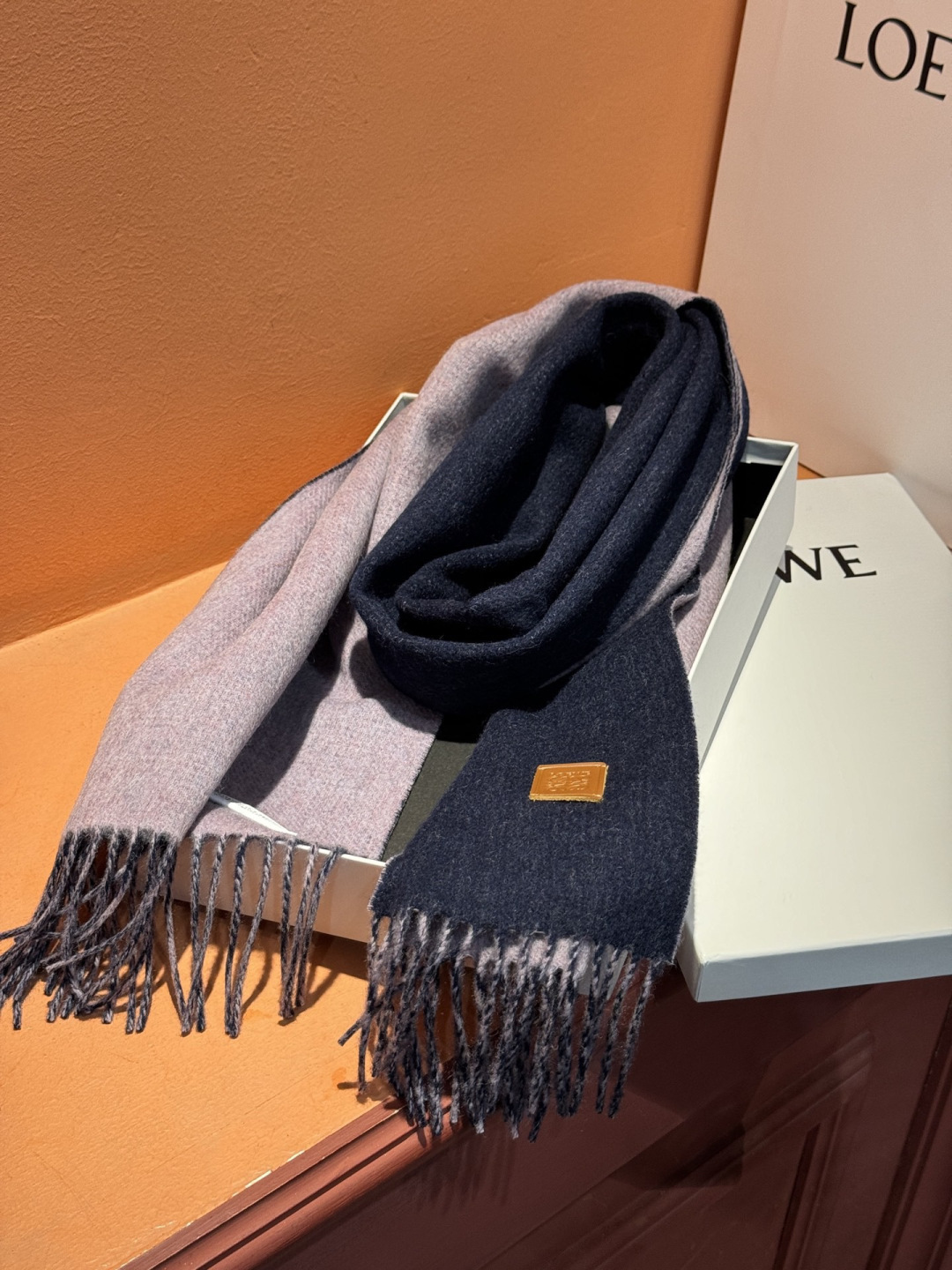 ✨✨太美了😍罗意威 情侣款 美到要尖叫😱专柜最新款🎊英伦欧美范儿 又是一款即时尚又实用的大围巾&长巾，🎆