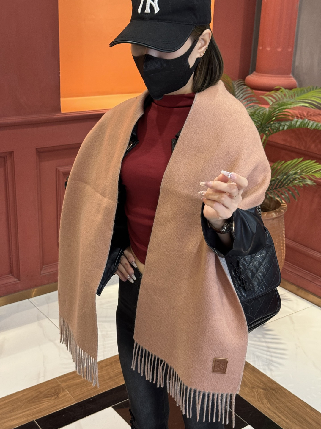 ✨✨太美了😍罗意威 情侣款 美到要尖叫😱专柜最新款🎊英伦欧美范儿 又是一款即时尚又实用的大围巾&长巾，🎆