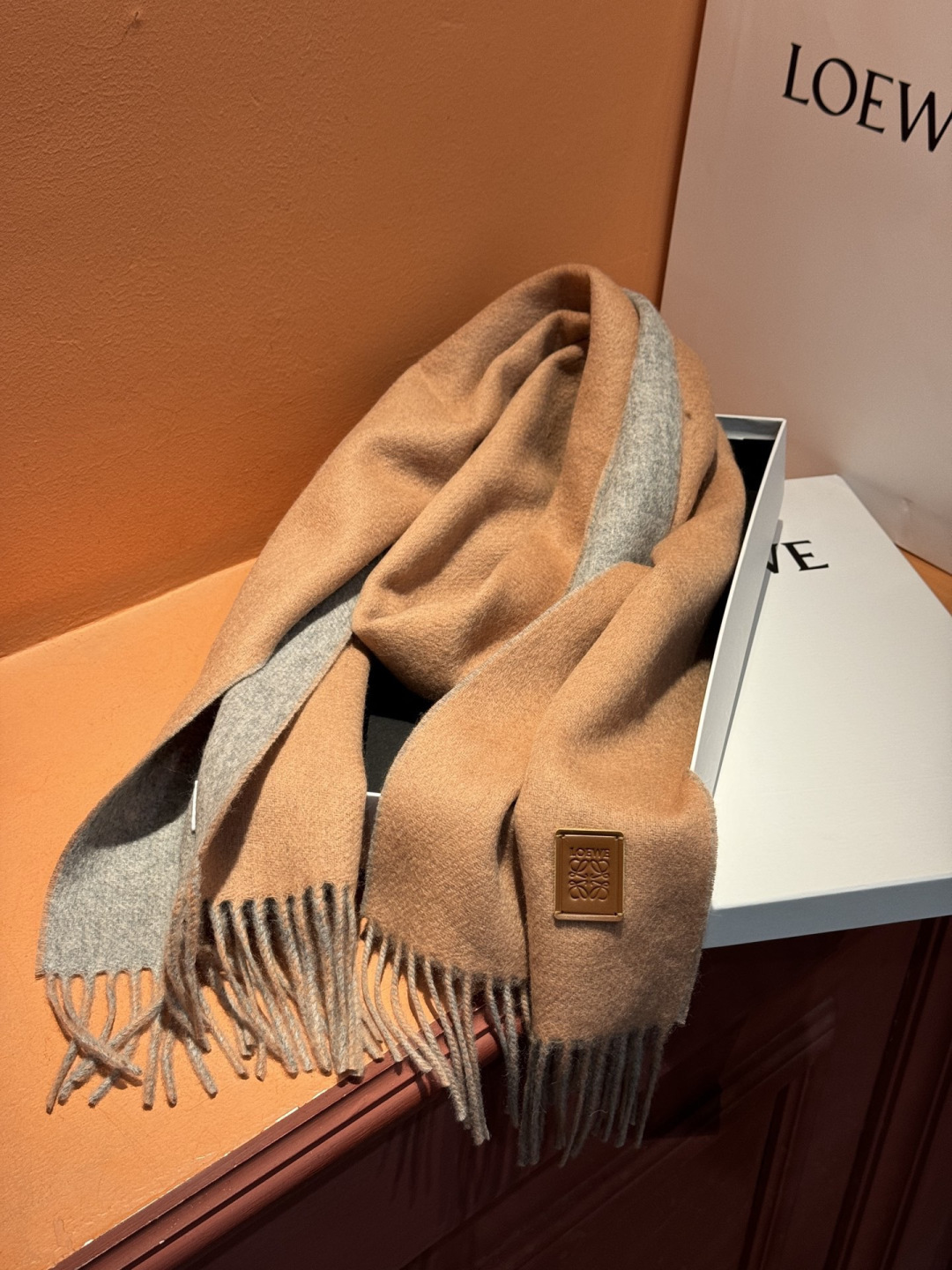 ✨✨太美了😍罗意威 情侣款 美到要尖叫😱专柜最新款🎊英伦欧美范儿 又是一款即时尚又实用的大围巾&长巾，🎆