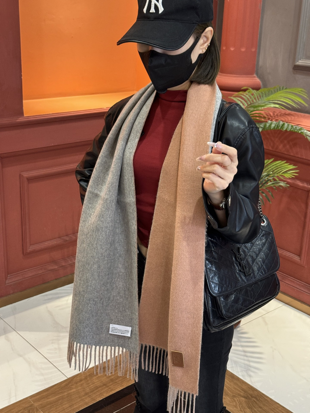 ✨✨太美了😍罗意威 情侣款 美到要尖叫😱专柜最新款🎊英伦欧美范儿 又是一款即时尚又实用的大围巾&长巾，🎆