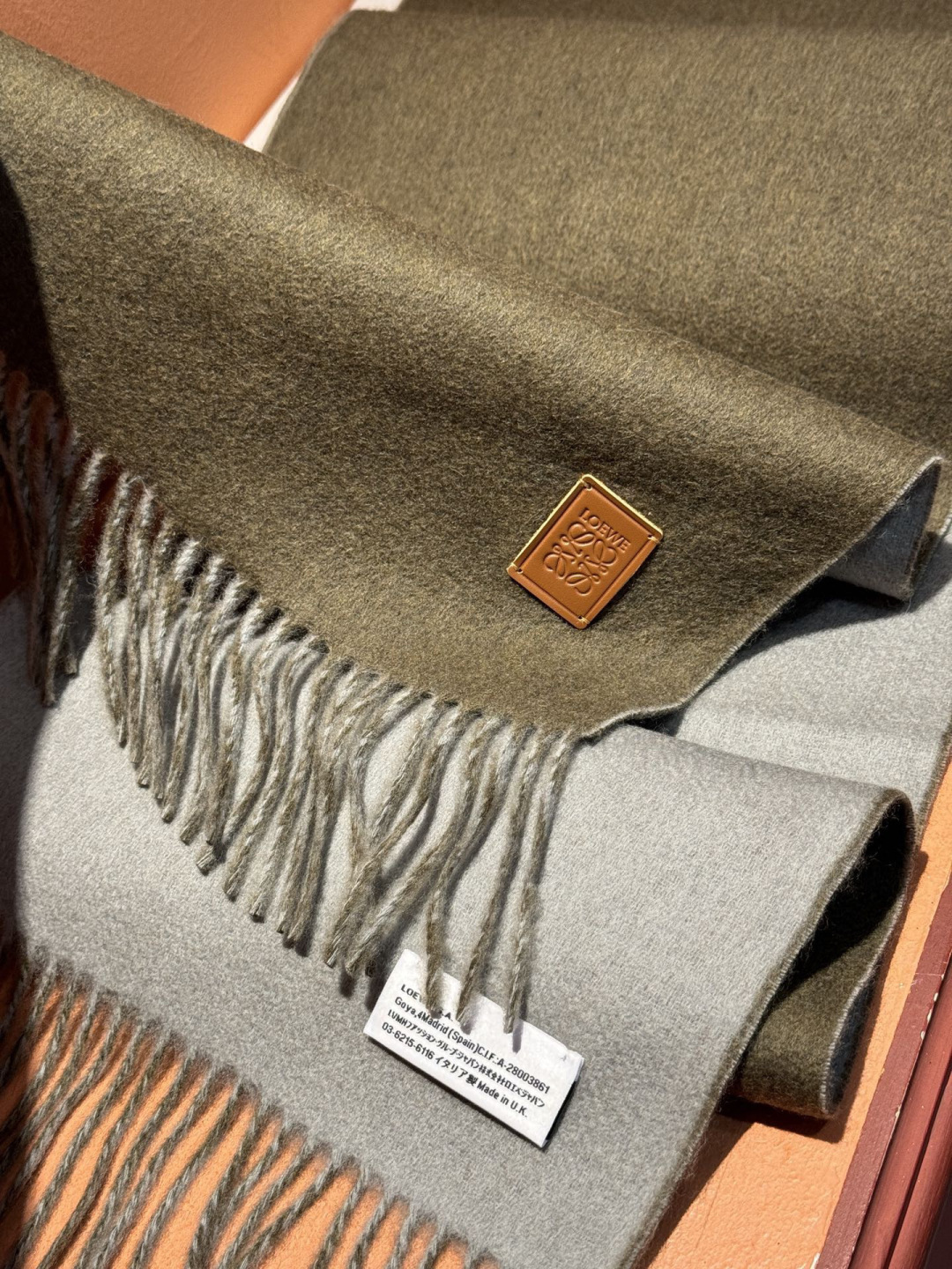 ✨✨太美了😍罗意威 情侣款 美到要尖叫😱专柜最新款🎊英伦欧美范儿 又是一款即时尚又实用的大围巾&长巾，🎆