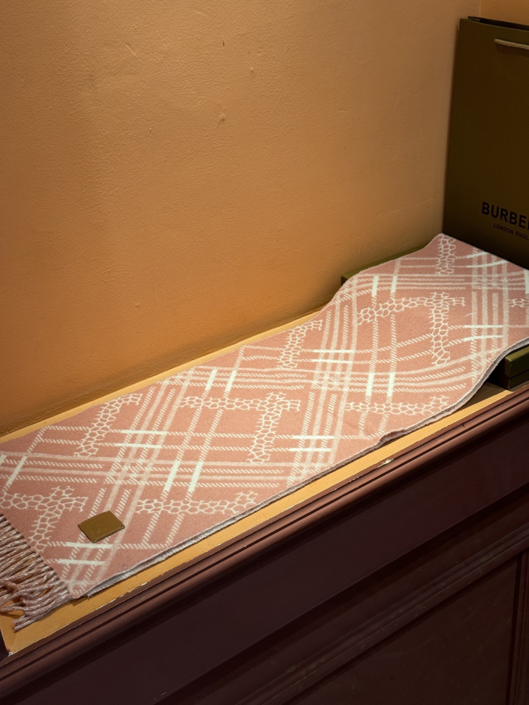 双面围巾 🆕Burberry · 巴宝莉格子围巾❗️好看的要疯掉了，太有型太有魅力了❗️❗️非常斯文时尚