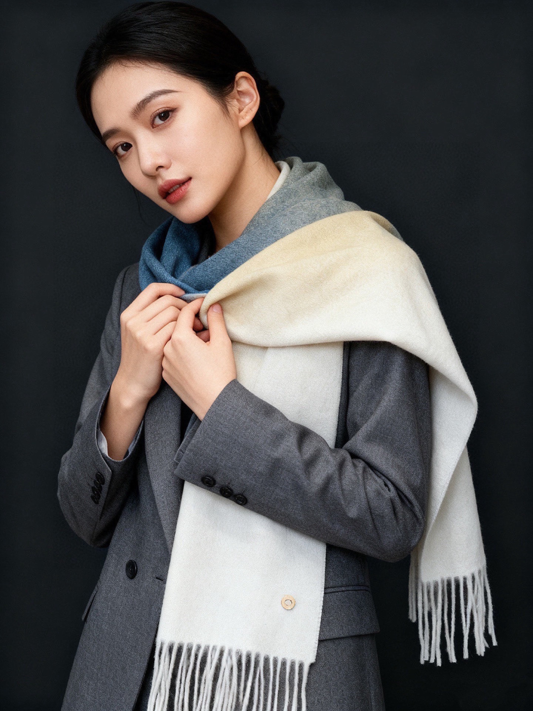 ✨✨太美了😍 【皮安娜】情侣款 美到要尖叫😱专柜最新款🎊英伦欧美范儿「多色渐变」又是一款即时尚又实用的大