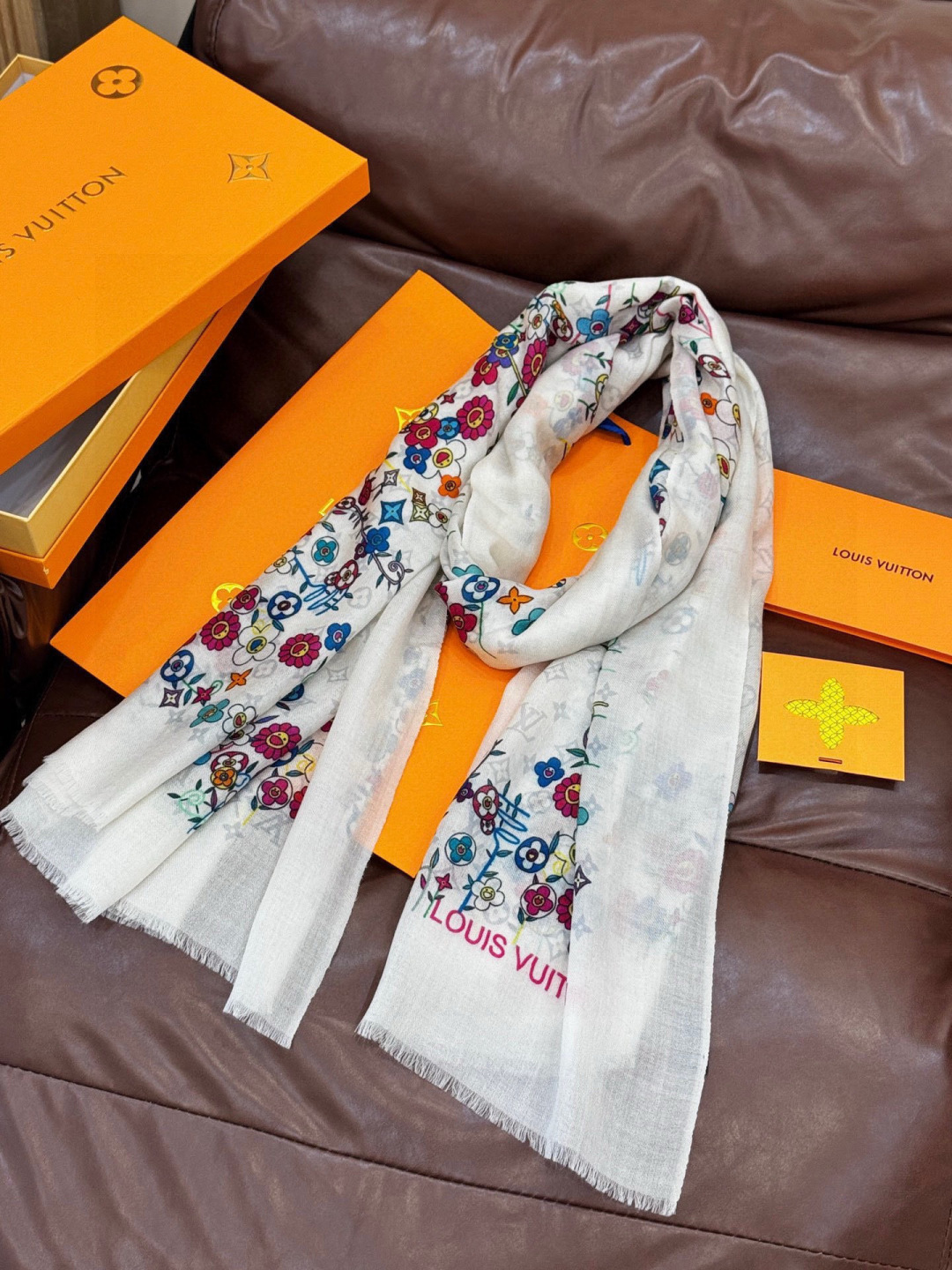 新品🌈上新 专柜同步材质 LV x TM Monogram SuPerflat Flowers 方巾出自