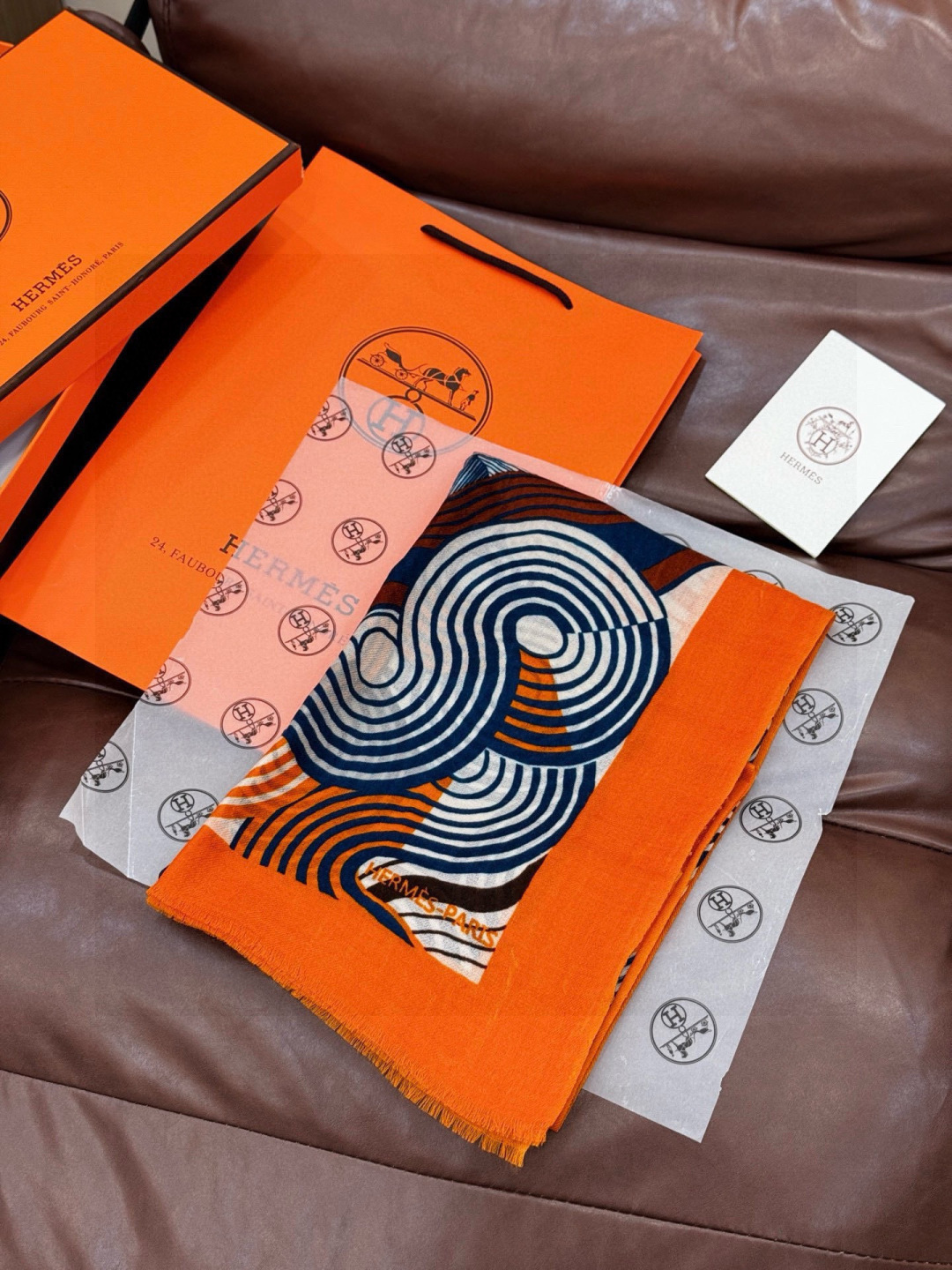 新款🆕🏇🏇买了都说好看‼️推荐💕顶级工艺超值‼️爱马仕专柜爆款🎁💟立体呈现图案纹路实物档次极高👍👍特殊工