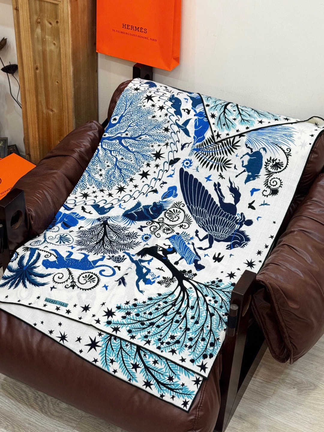 羊绒新款🆕👏👏买了都说好看‼️推荐💕爱马仕双面同色羊绒方巾【玛雅森林双面同色140】，顶级工艺超值‼️爱