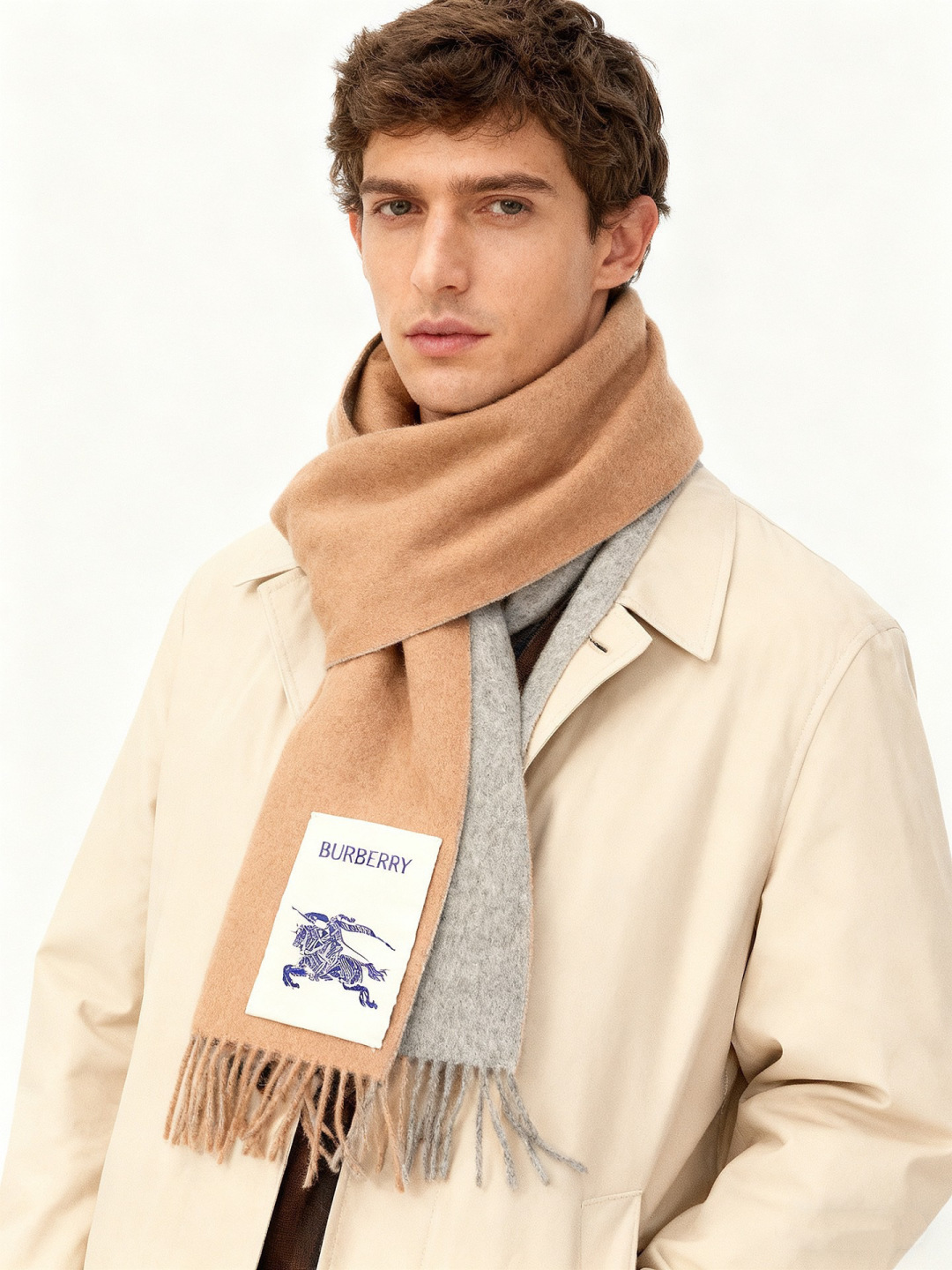 ✨✨太美了😍巴宝莉 情侣款 美到要尖叫😱专柜最新款🎊英伦欧美范儿 又是一款即时尚又实用的大围巾&长巾，🎆