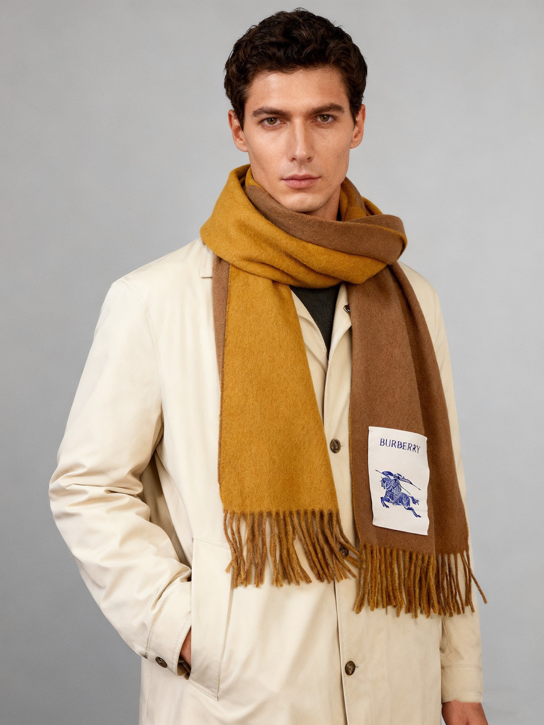 ✨✨太美了😍巴宝莉 情侣款 美到要尖叫😱专柜最新款🎊英伦欧美范儿 又是一款即时尚又实用的大围巾&长巾，🎆