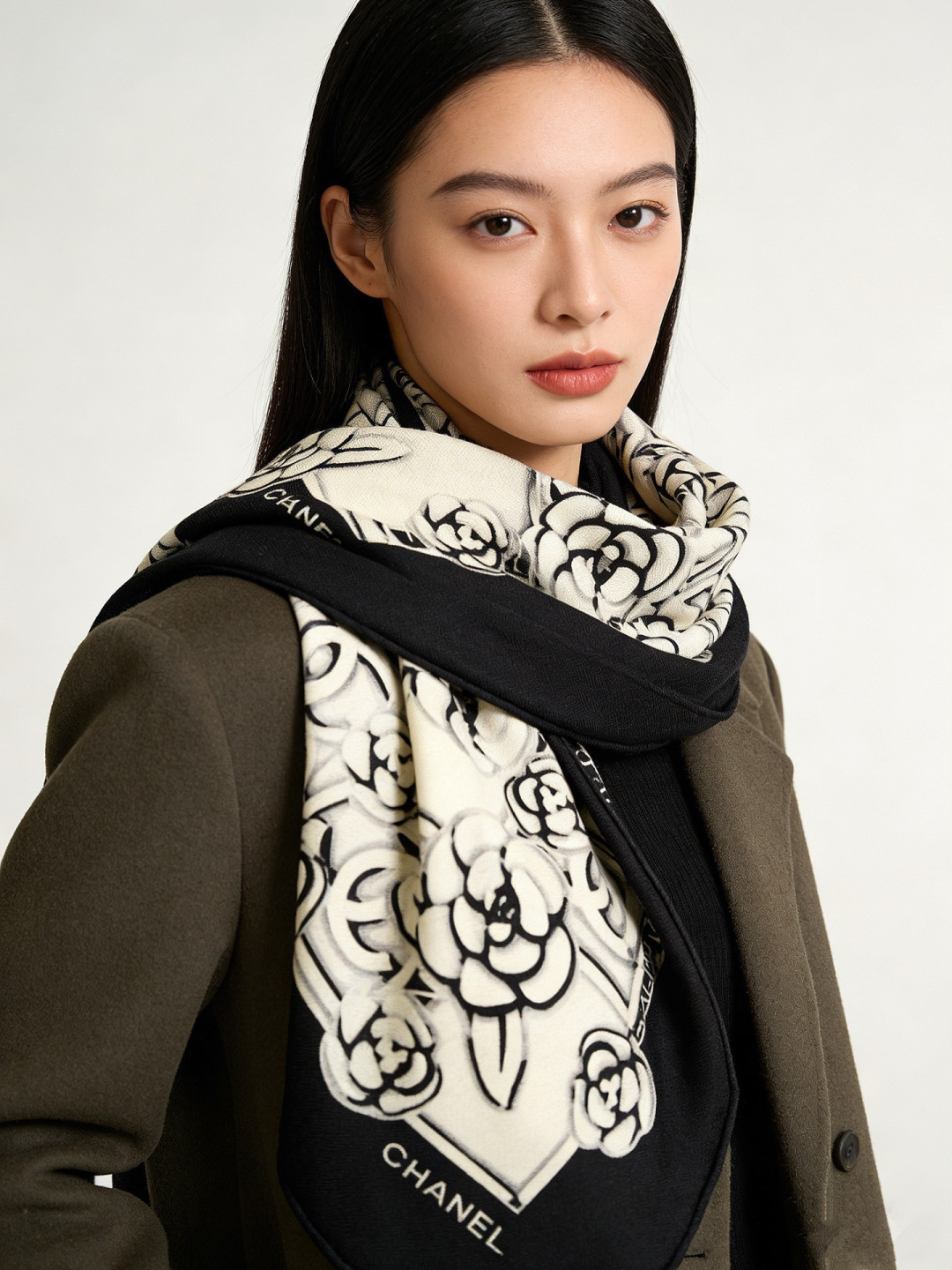 【升级双面同色 加密面料】 上新❤️ 140*140台版印花 黑白二色 高级都市新贵！山茶花的再一次邂逅