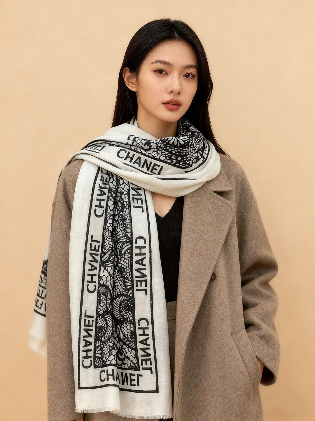 会发光发亮的围巾💟香奶奶专柜上新客供羊绒长巾👑👑 卖的超爆的，亮晶晶✨的银丝上身才会知道她的美，洋气、大