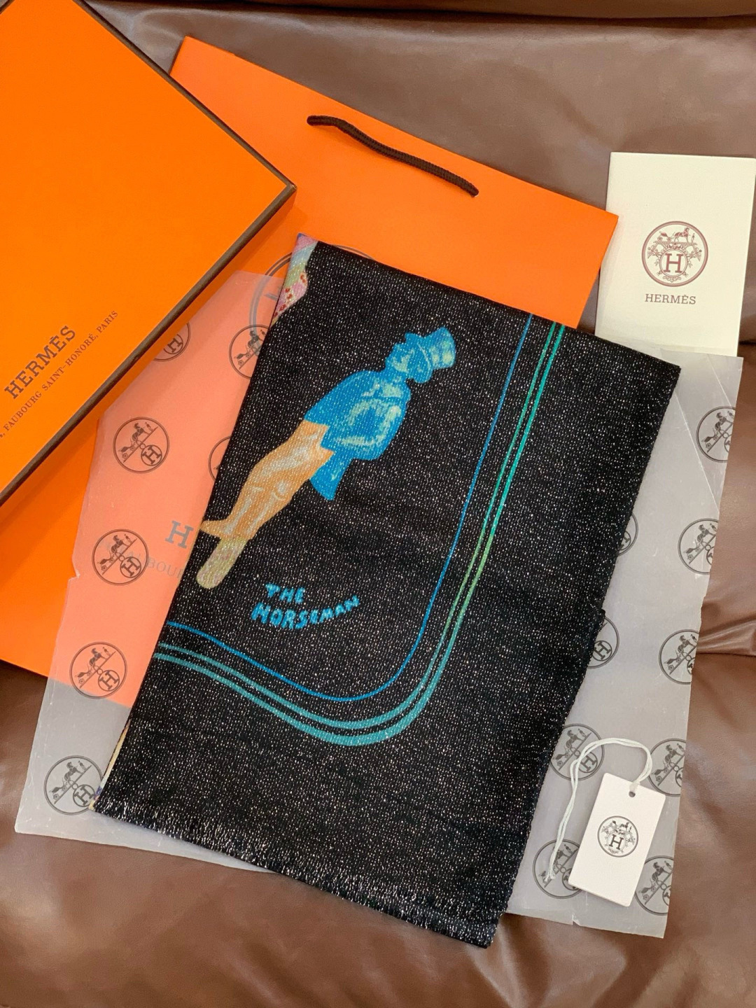 会发光发亮的围巾 新款🆕🏇🏇买了都说好看‼️推荐💕顶级工艺超值‼️爱马仕专柜爆款🎁💟立体呈现图案纹路实物