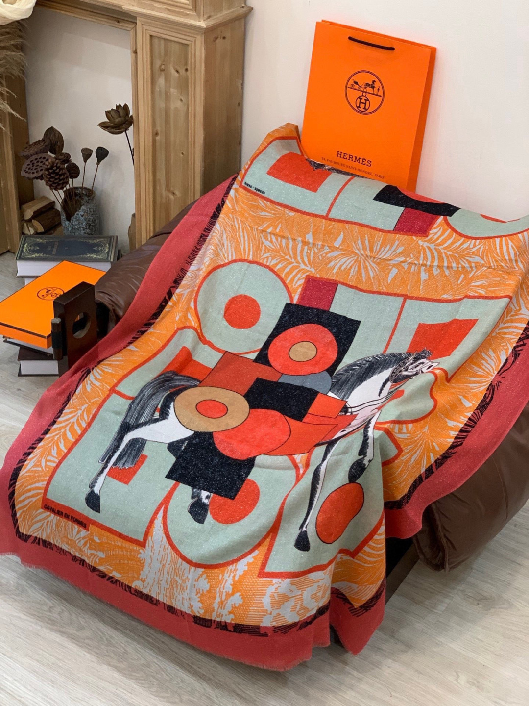 会发光发亮的围巾 爱马仕 专柜同步 买了都说好看羊绒印花‼️推荐💕顶级工艺超值‼️爱马仕专柜爆款🎁🎁羊绒