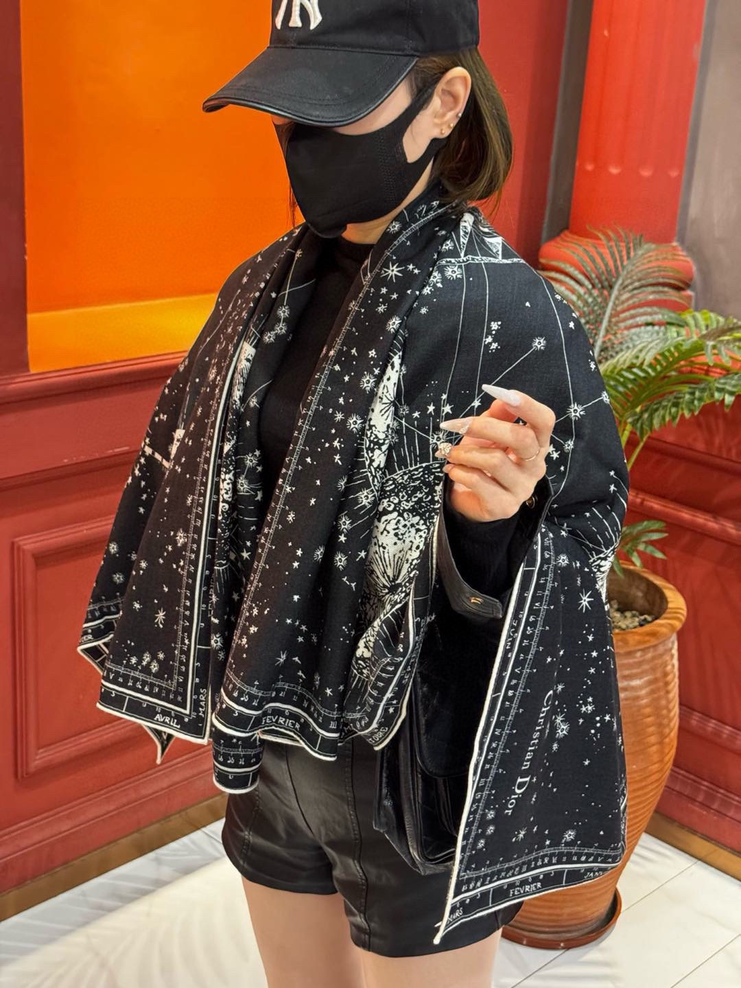 上新💞D家丝巾｛140cm真丝羊绒｝桑蚕丝+羊绒现由彼得罗•鲁福 (Pietro RUffo） 设计的D