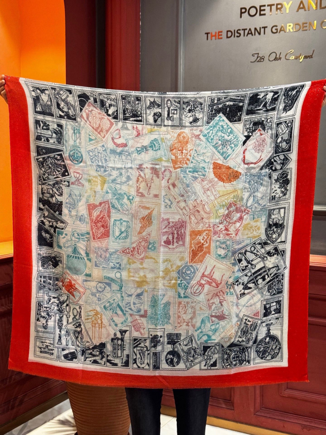 会发光发亮的围巾 羊绒新款🆕👏买了都说好看‼️推荐💕爱马仕羊绒方巾，顶级工艺超值‼️爱马仕专柜爆款🎁💟立