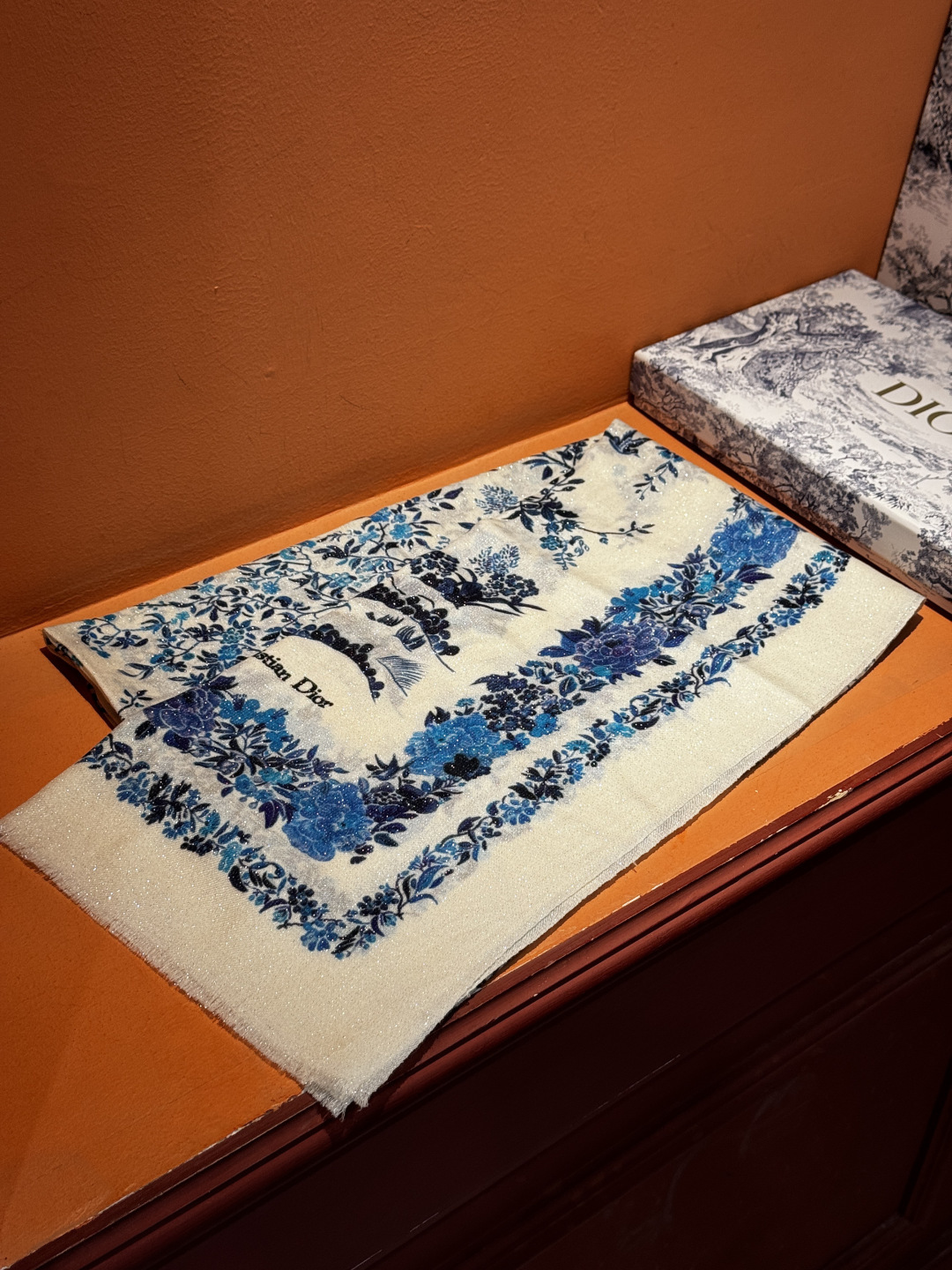 ✨✨【金银丝款】Dior专柜款～就是告诉大家这款必须收～上新🆕❤️ 新款长羊绒😍专柜同步🌈✨这个size