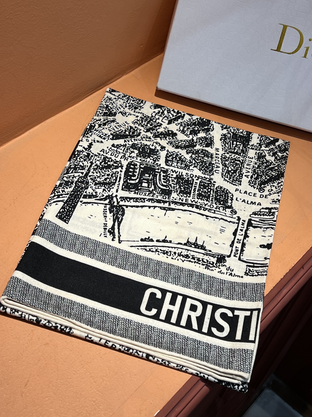 Dior ❤【️巴黎地图】黄金尺寸110*110双面同色丝绒方巾 不爱140繁复尺寸的姐妹可以选择110