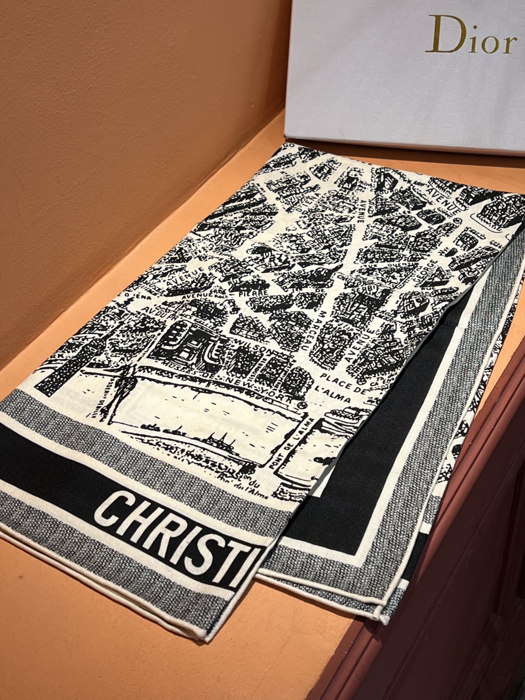 Dior ❤【️巴黎地图】黄金尺寸110*110双面同色丝绒方巾 不爱140繁复尺寸的姐妹可以选择110