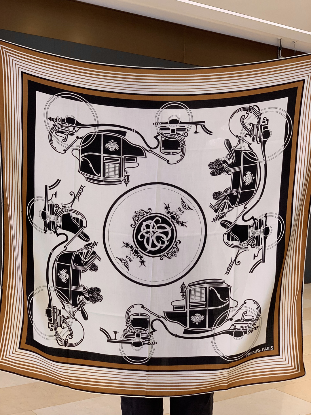 羊绒新款🆕👏👏买了都说好看‼️推荐💕爱马仕双面同色羊绒方巾【双面同色140】，顶级工艺超值‼️爱马仕专柜