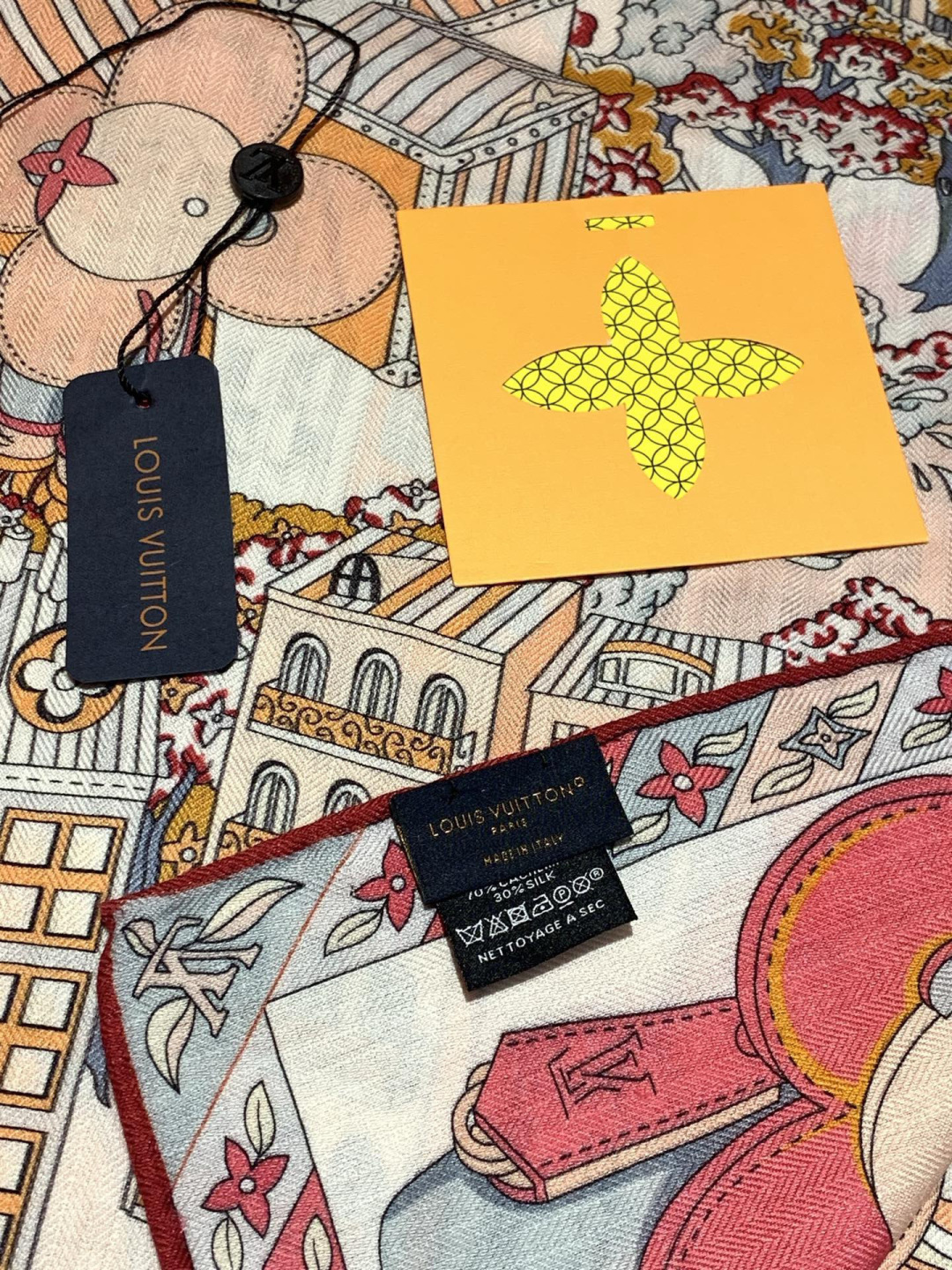 🆕L.viP 定制级别 【双面同色高奢丝绒方巾，baby绒级别的超柔触感】只有我家的品质才能叫丝绒方巾路