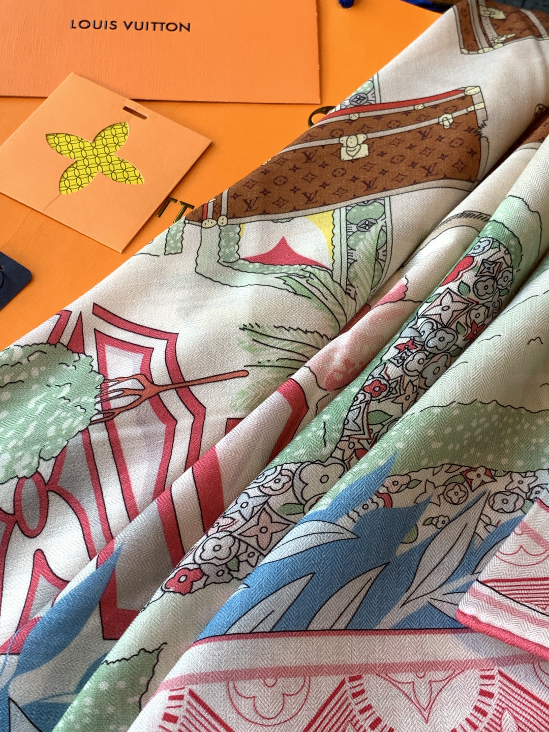 🆕L.viP 定制级别 【双面同色高奢丝绒方巾，baby绒级别的超柔触感】只有我家的品质才能叫丝绒方巾路