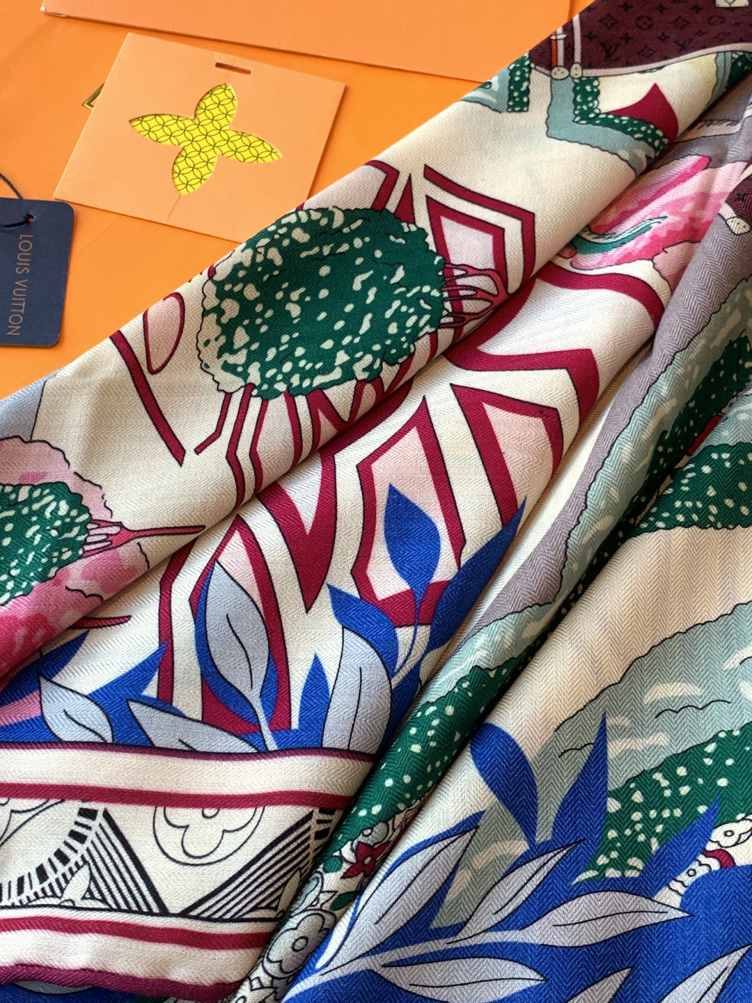 🆕L.viP 定制级别 【双面同色高奢丝绒方巾，baby绒级别的超柔触感】只有我家的品质才能叫丝绒方巾路