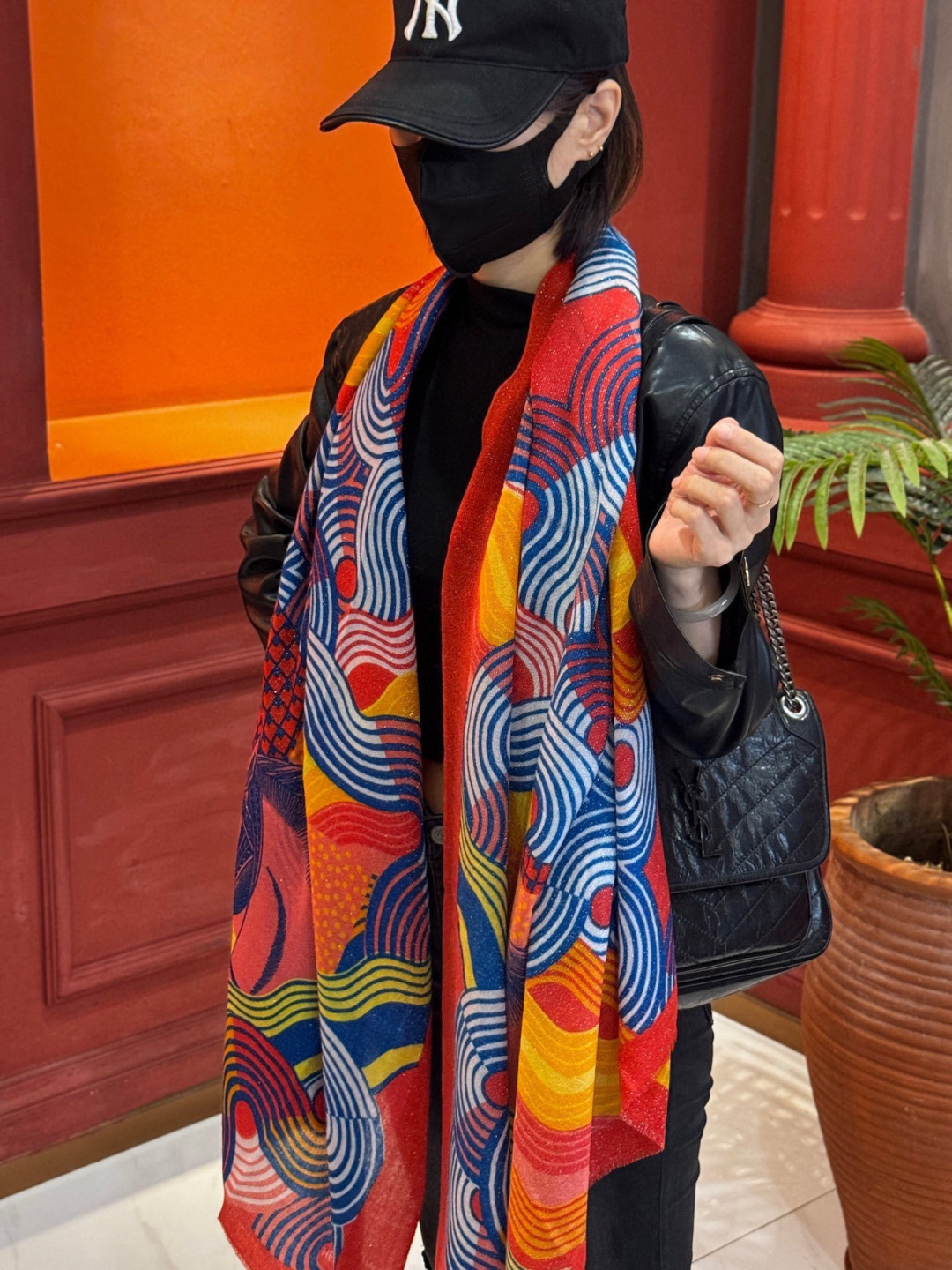 上新🌟 会发光发亮的围巾 💄💋新款客银丝+💖羊绒面料长巾 😘美翻了[流泪]H家【骏马披挂长巾】御用殿堂级