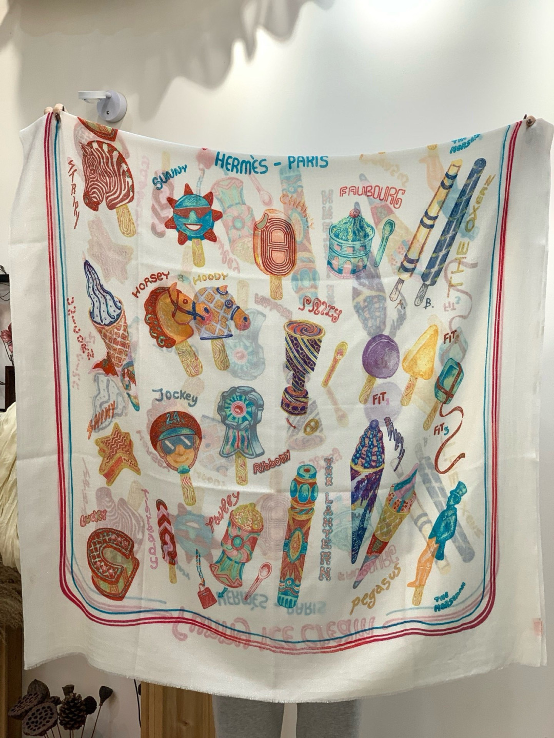 会发光发亮的围巾 新款🆕🏇🏇买了都说好看‼️推荐💕顶级工艺超值‼️爱马仕专柜爆款🎁💟立体呈现图案纹路实物