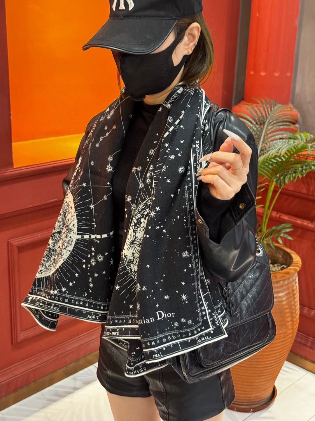 上新💞D家丝巾｛140cm真丝羊绒｝桑蚕丝+羊绒现由彼得罗•鲁福 (Pietro RUffo） 设计的D