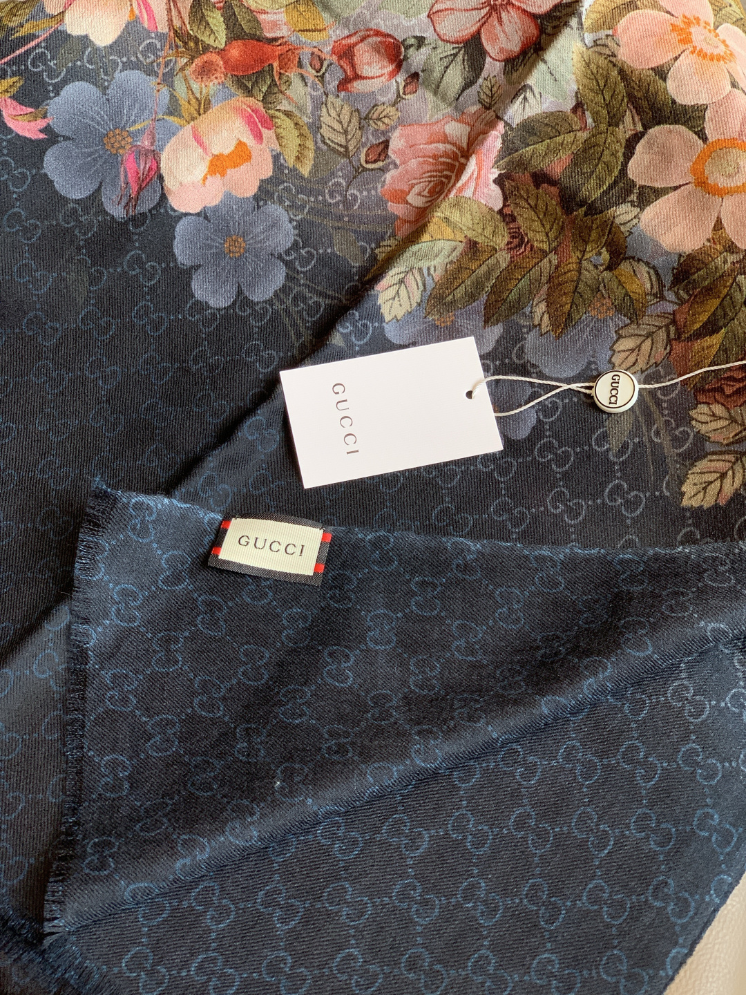 💟秀外慧中，美到过分❗️上身效果疯狂的喜欢❗️Gucci New~300支高端戒指绒！真心美爆了的设计，