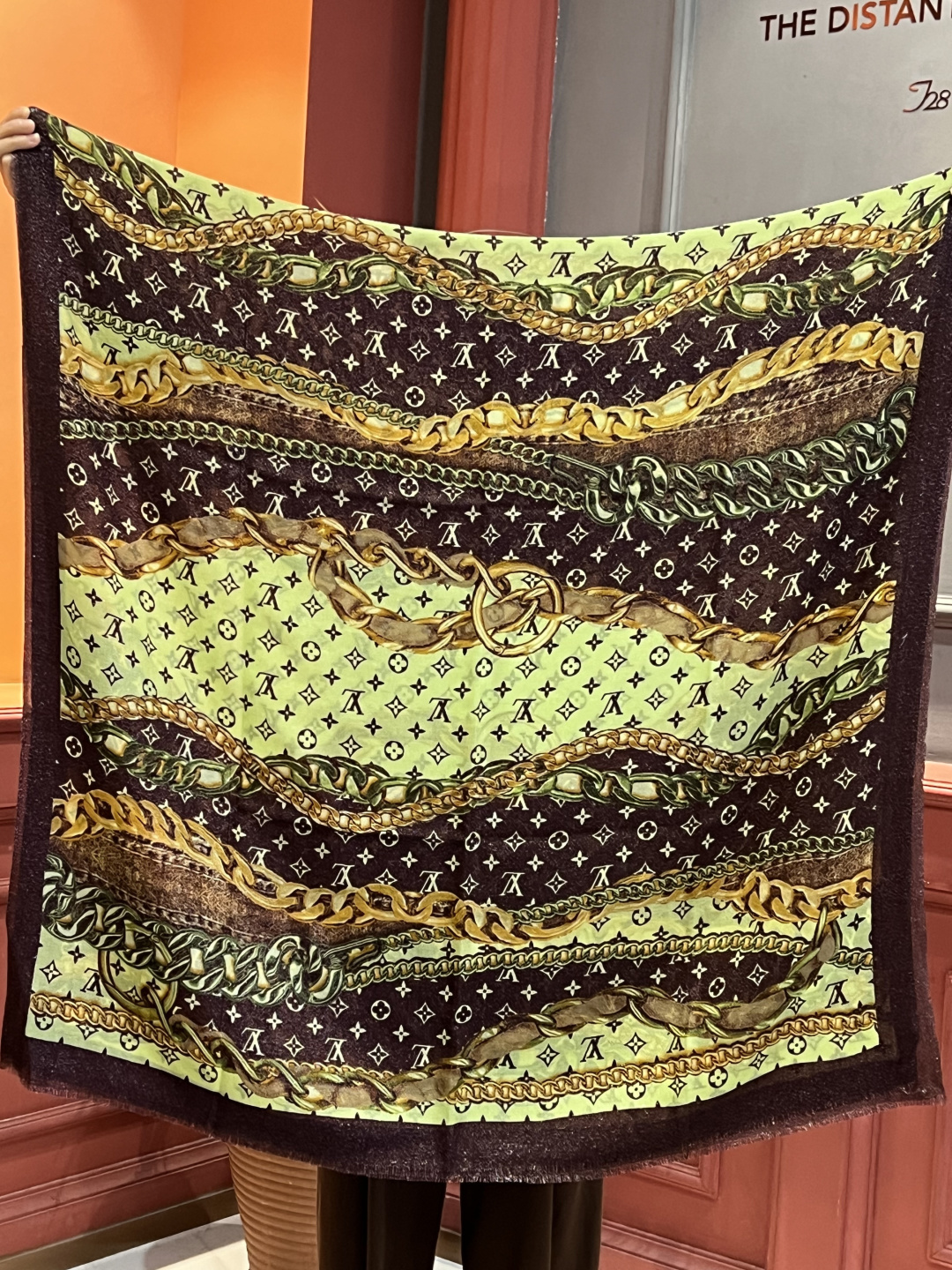 会发光发亮的围巾真心赞‼️驴家【L链条花纹银丝长巾】银丝印花羊绒长巾，新款方巾来撷Nouficel 胶囊