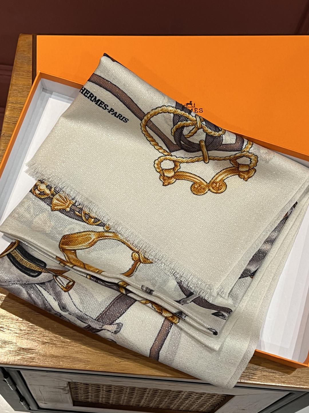 会发光发亮的围巾 新款🆕🏇🏇买了都说好看‼️推荐💕顶级工艺超值‼️爱马仕专柜爆款🎁💟立体呈现图案纹路实物