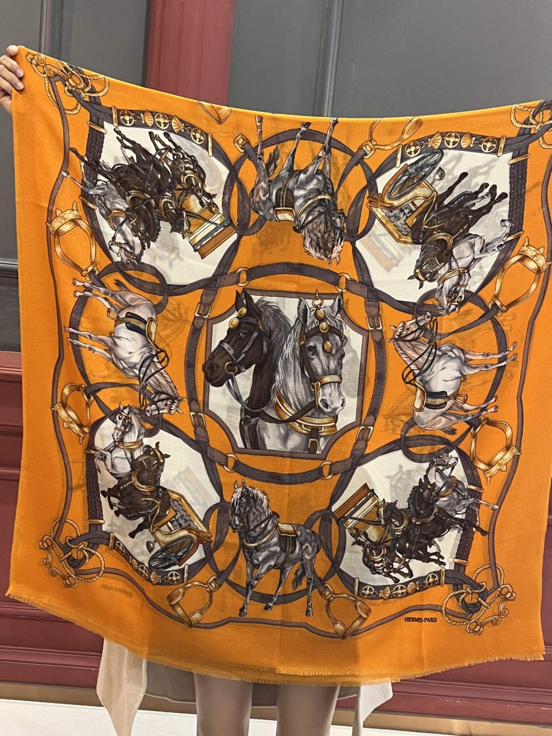 会发光发亮的围巾 新款🆕🏇🏇买了都说好看‼️推荐💕顶级工艺超值‼️爱马仕专柜爆款🎁💟立体呈现图案纹路实物