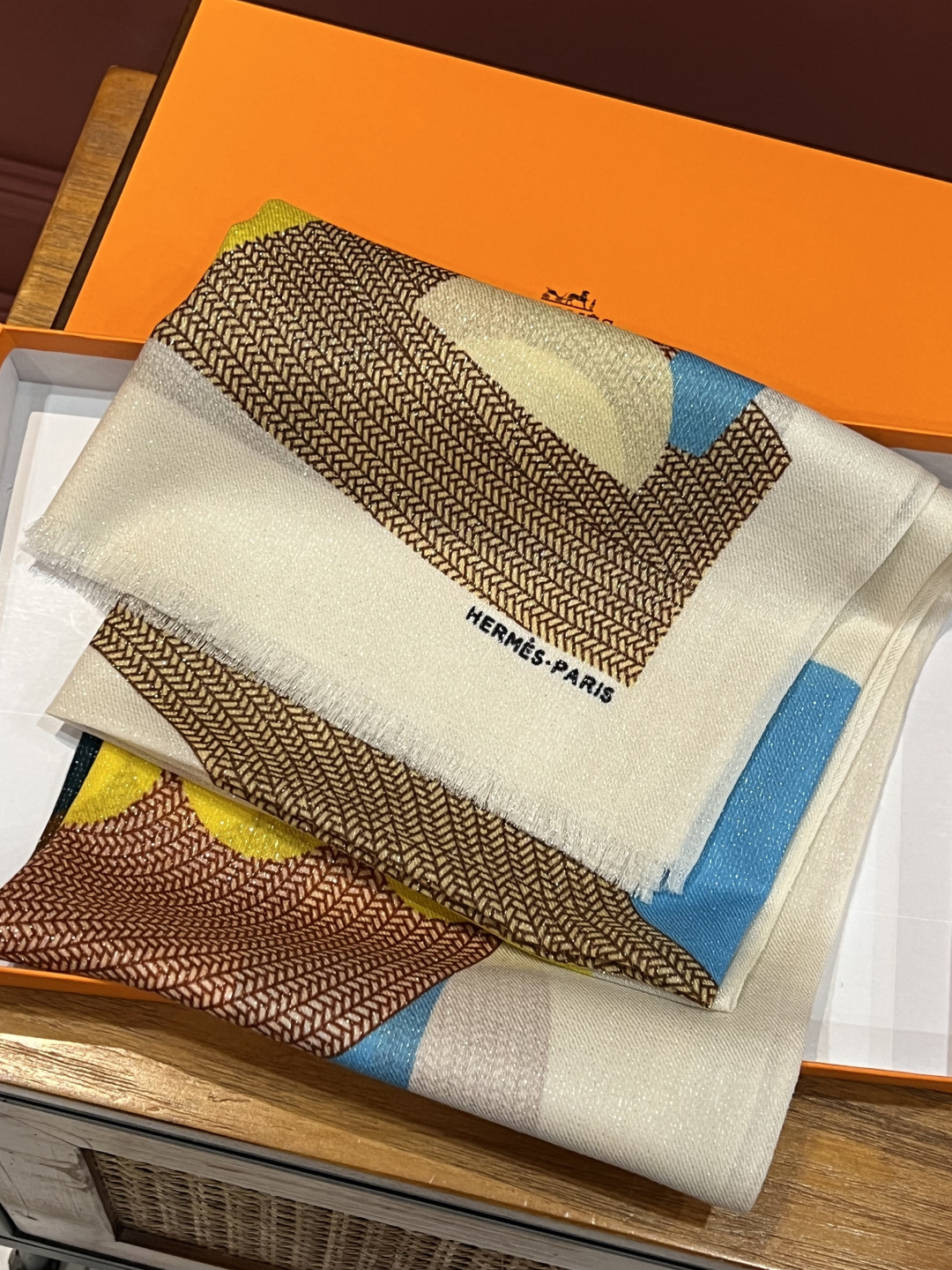 会发光发亮的围巾 新款🆕🏇🏇买了都说好看‼️推荐💕【小马跳跃】顶级工艺超值‼️爱马仕专柜爆款🎁💟立体呈现