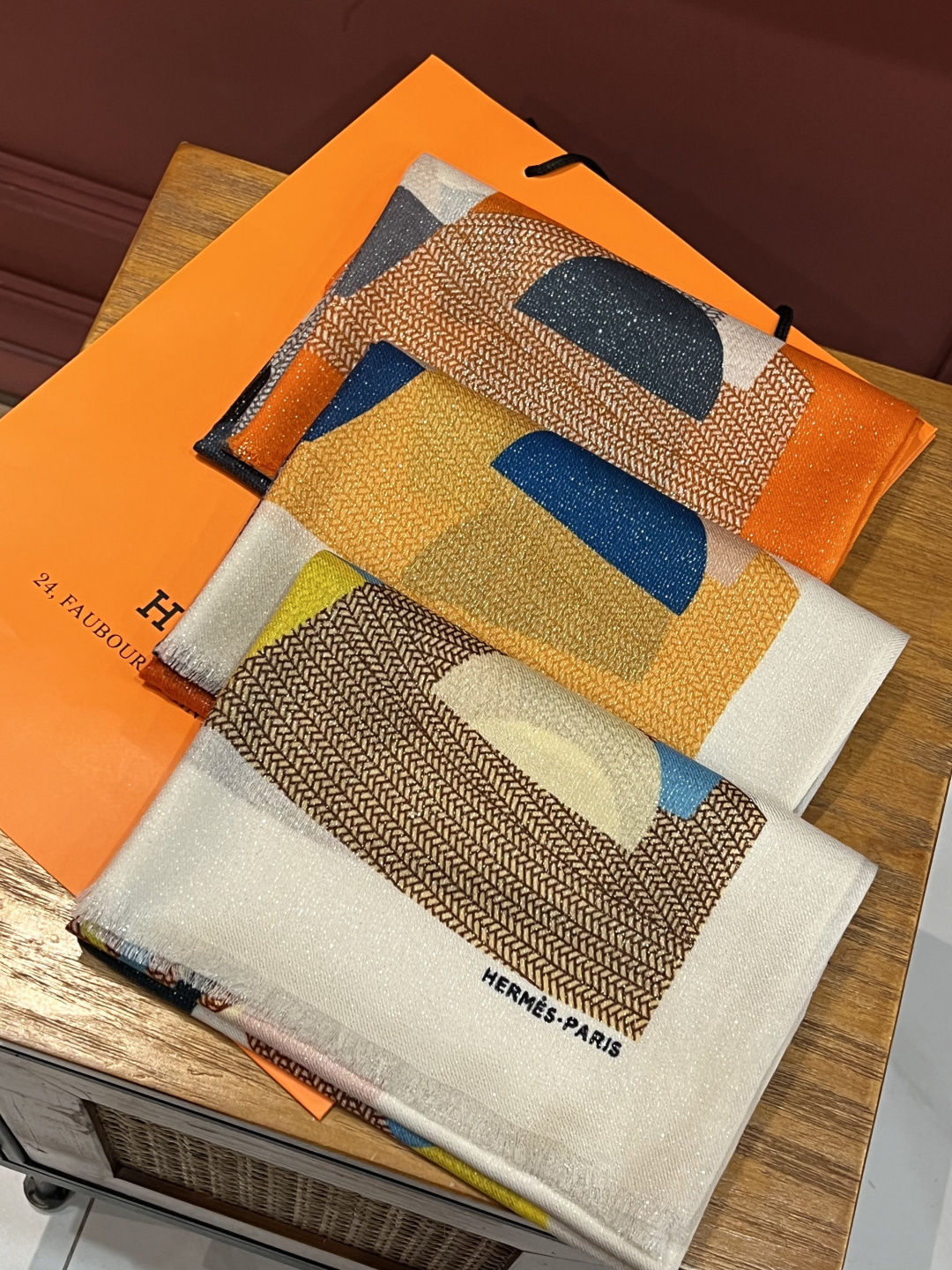 会发光发亮的围巾 新款🆕🏇🏇买了都说好看‼️推荐💕【小马跳跃】顶级工艺超值‼️爱马仕专柜爆款🎁💟立体呈现