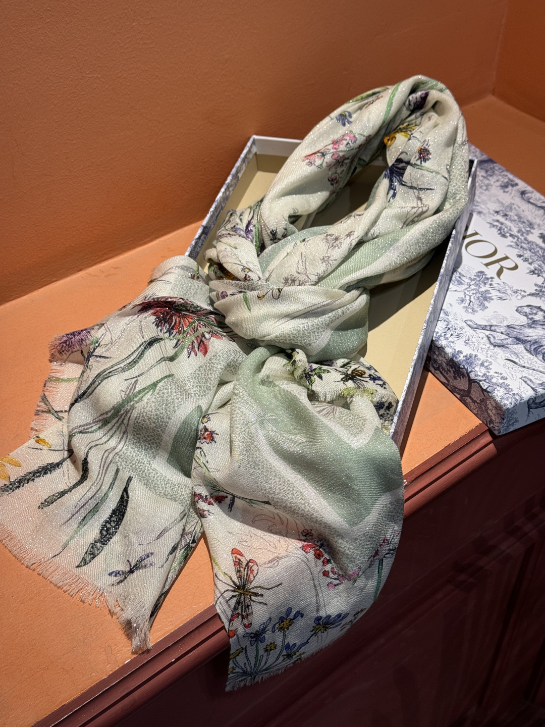 （会发光发亮的围巾）💃🏻💃🏻D家【D太阳女神银丝长巾】‼️抢‼️VIP推荐 ‼️👍下手一定要快【高端 大