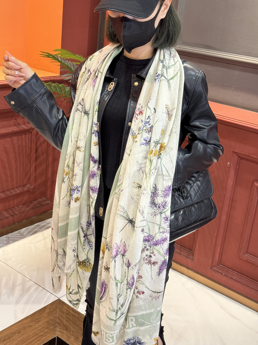 （会发光发亮的围巾）💃🏻💃🏻D家【D太阳女神银丝长巾】‼️抢‼️VIP推荐 ‼️👍下手一定要快【高端 大