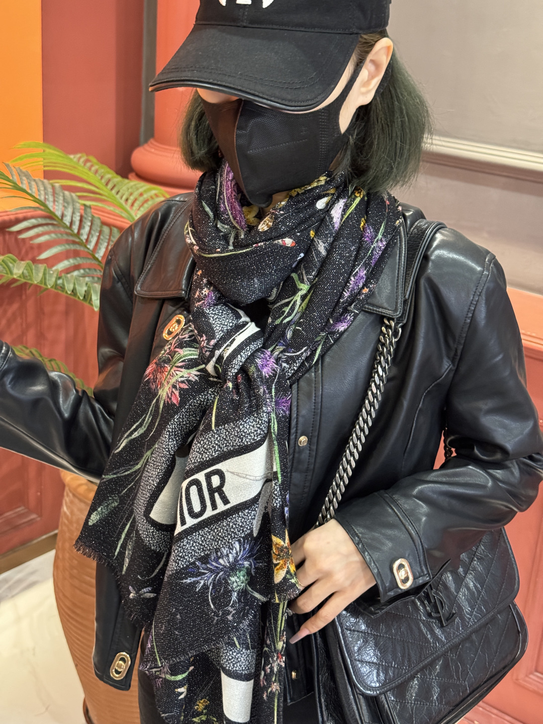 （会发光发亮的围巾）💃🏻💃🏻D家【D太阳女神银丝长巾】‼️抢‼️VIP推荐 ‼️👍下手一定要快【高端 大