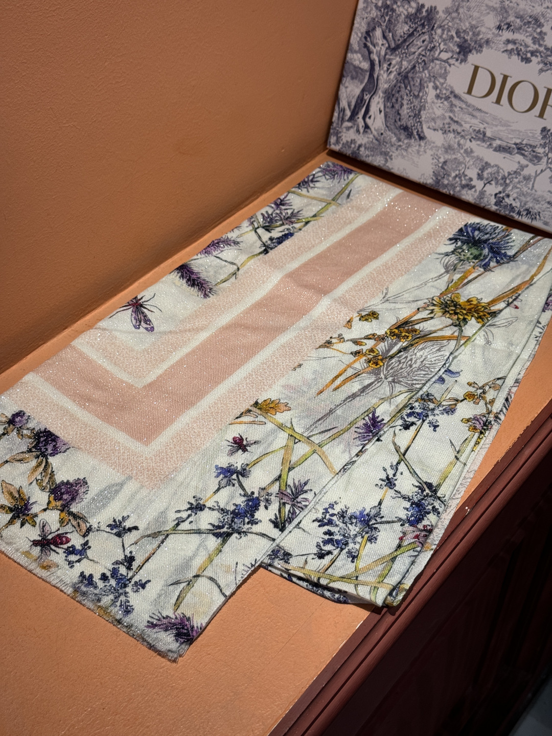 （会发光发亮的围巾）💃🏻💃🏻D家【D太阳女神银丝长巾】‼️抢‼️VIP推荐 ‼️👍下手一定要快【高端 大