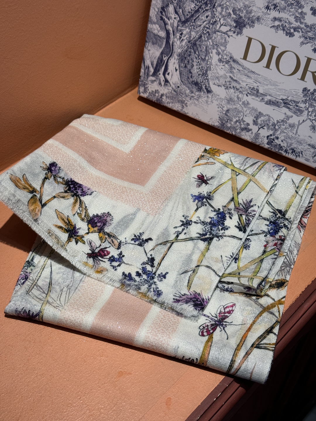 （会发光发亮的围巾）💃🏻💃🏻D家【D太阳女神银丝长巾】‼️抢‼️VIP推荐 ‼️👍下手一定要快【高端 大