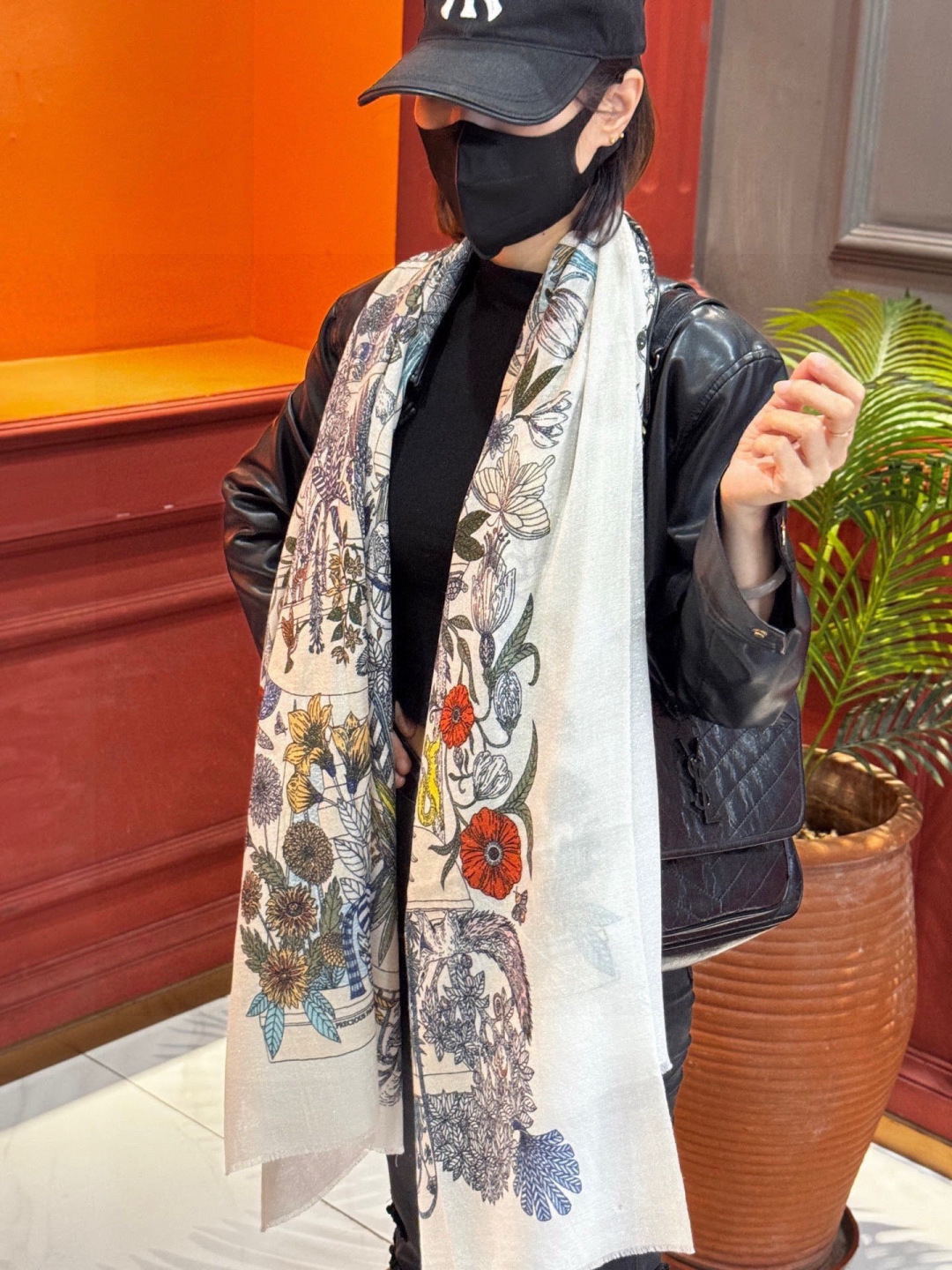 会发光发亮的围巾 羊绒新款🆕👏买了都说好看‼️推荐💕爱马仕双面同色羊绒方巾，【奇珍乐园】顶级工艺超值‼️