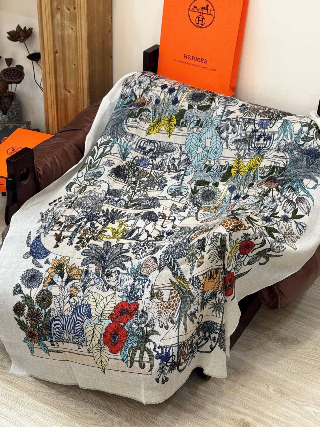 会发光发亮的围巾 羊绒新款🆕👏买了都说好看‼️推荐💕爱马仕双面同色羊绒方巾，【奇珍乐园】顶级工艺超值‼️